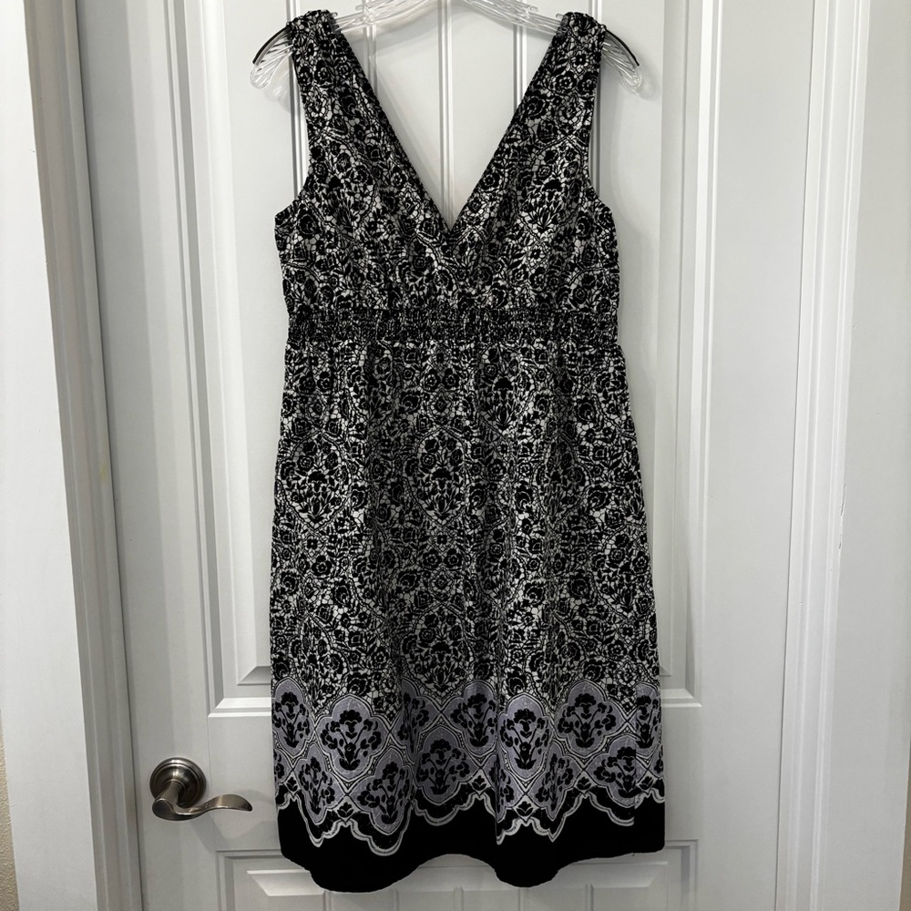 Sonoma Women’s Cotton Knee-Length Deep V-Neck Dress Size M